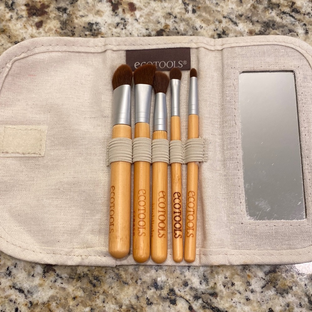 ecoTools 5 Brush Set with Hemp Carrying Case and Mirror